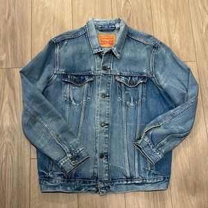 Levi’s denim jacket